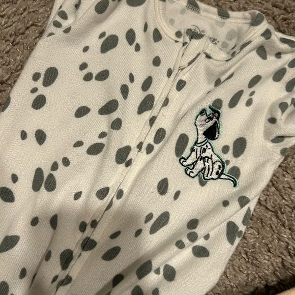 Two 18 month footie pajamas- fleece hooded floral and 101 Dalmatians - Picture 4 of 5